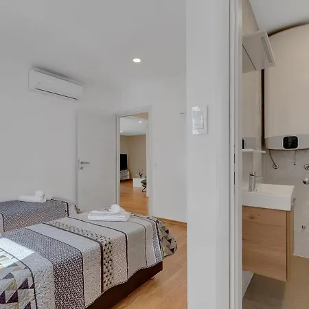 Apartment Cozy , Sport Center