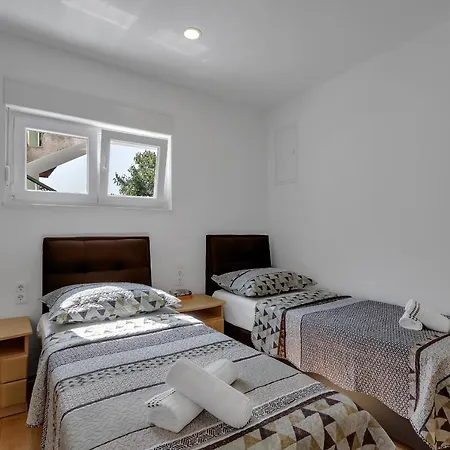 Cozy , Sport Center Apartment *