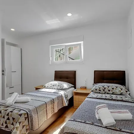 Cozy , Sport Center *